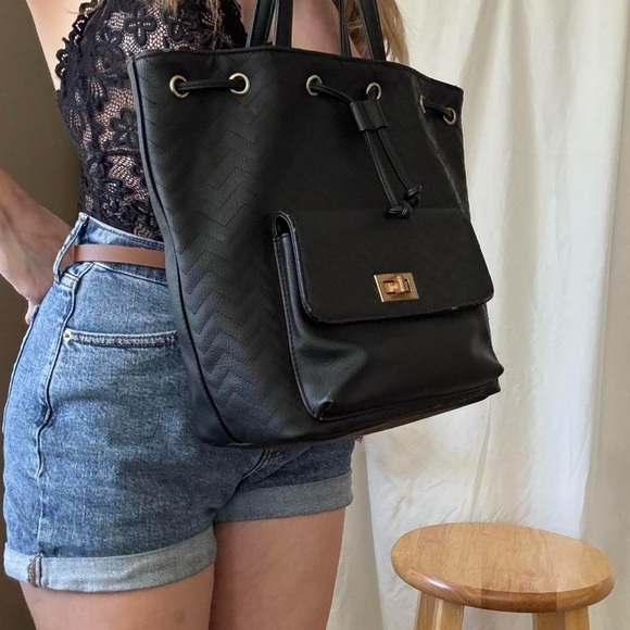 Ivy London black tote with chevron textured pattern - Picture 8 of 8